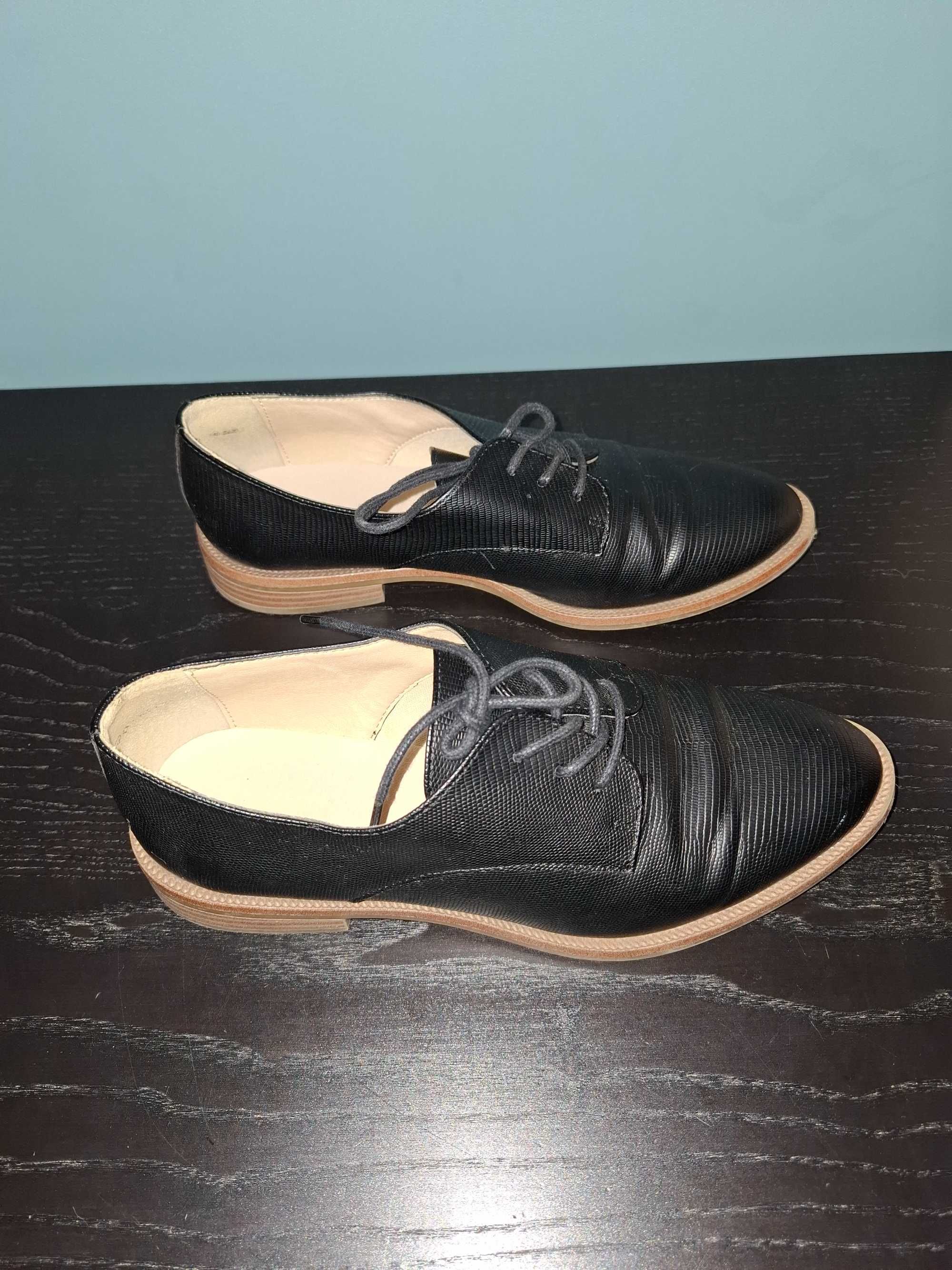 Mocassins pretos