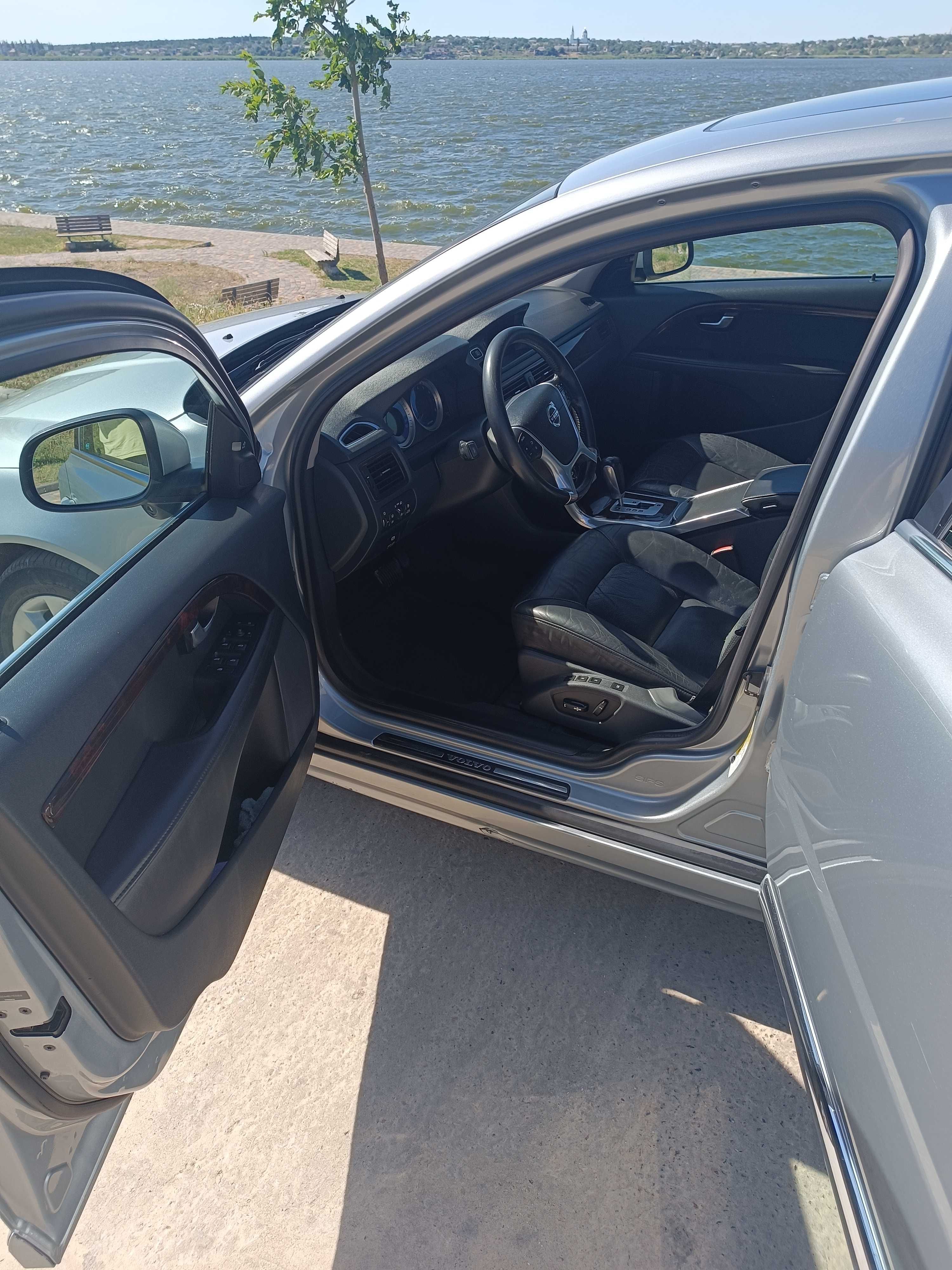 Volvo S80 2011р. II покоління (2nd FL) • 3.0 АТ (304 к.с.) AWD