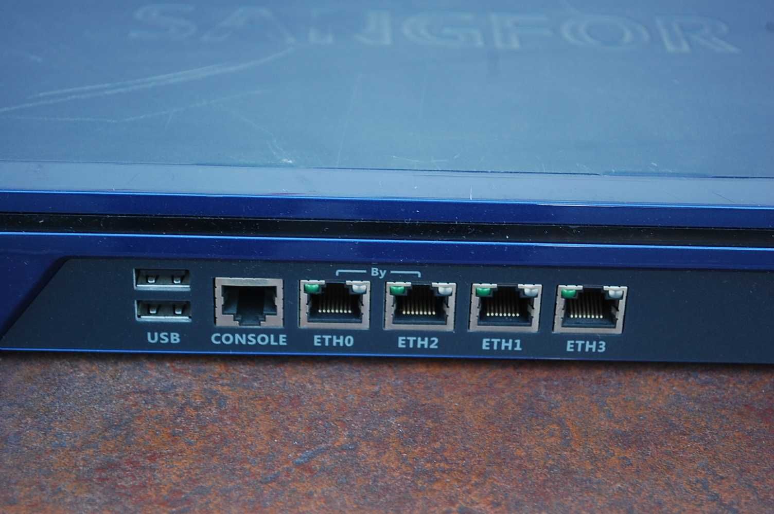 Router Switch SANGFOR  (M5100-AC-IS)