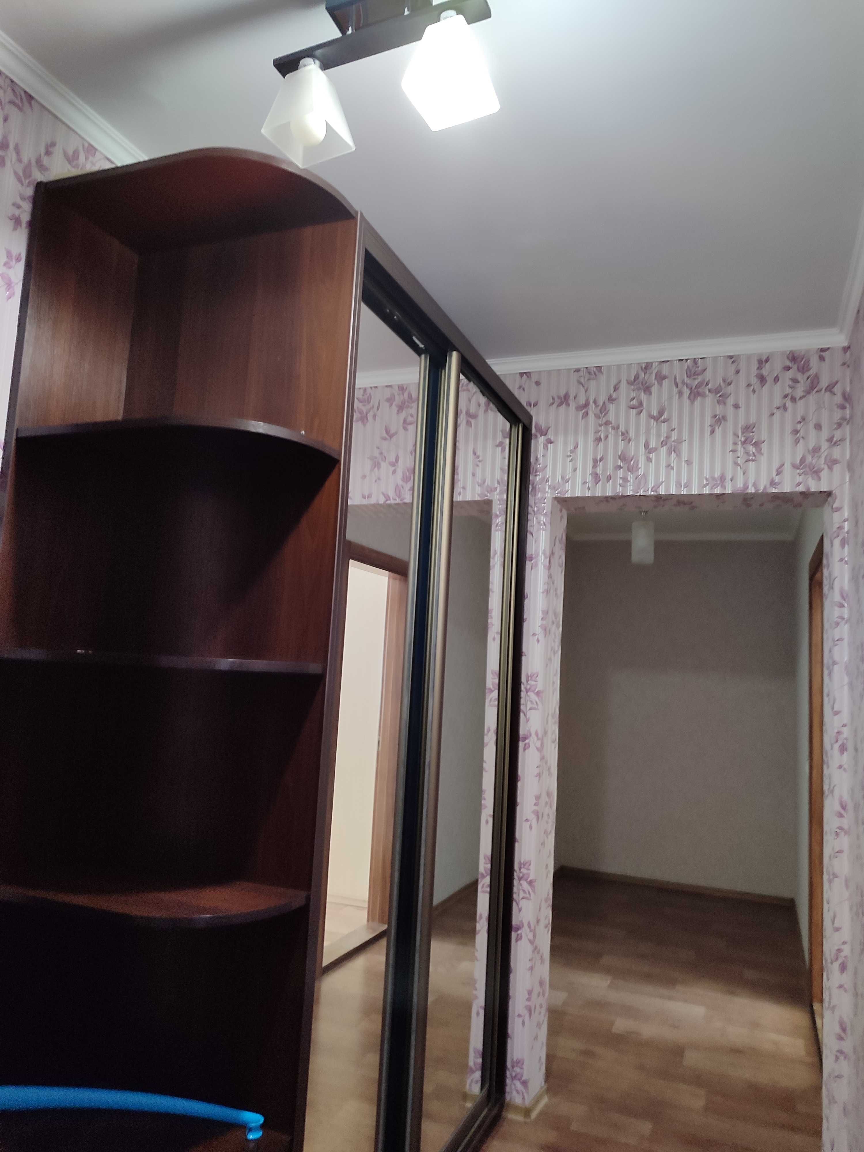 Оренда 2к.кв, вул. Григорія Ващенко 3, метро Осокорки