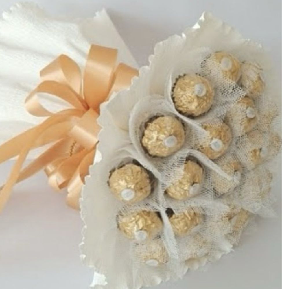 Букет із цукерок Ferrero Rocher, солодкий букет, букет из конфет