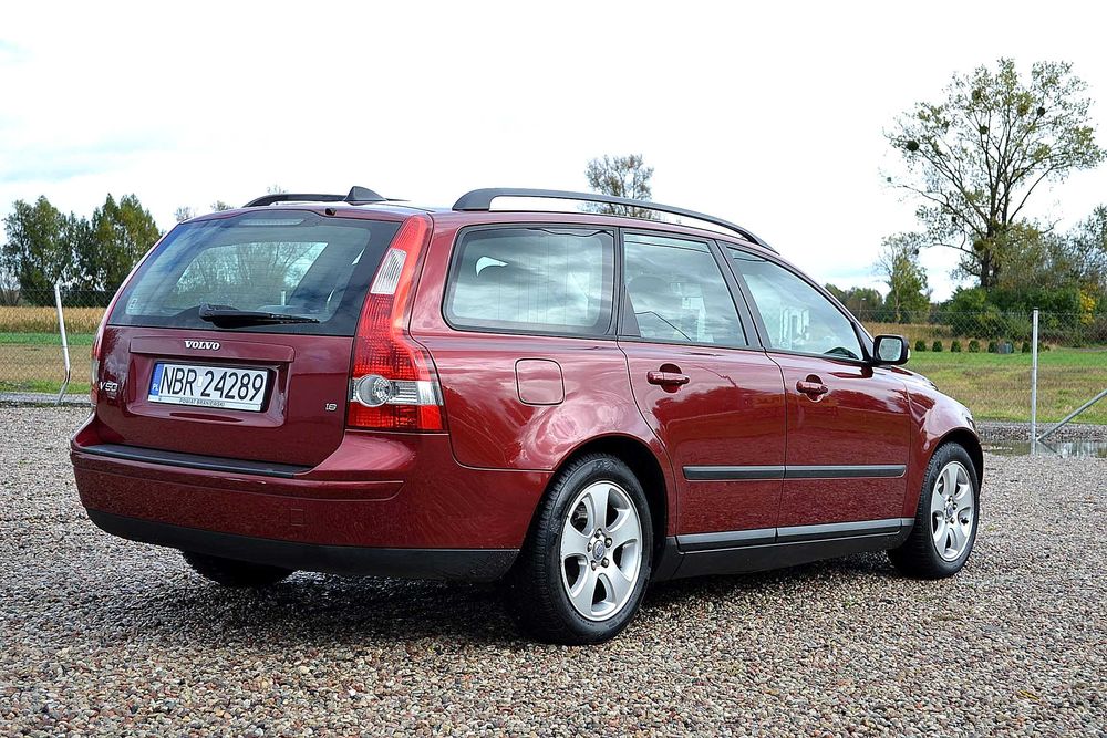 Volvo - V50  1.8 cm benzyna , klima , super stan , okazja !