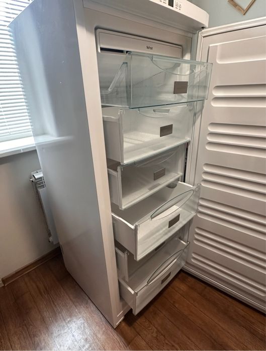 Морозильна камера Liebherr GN2323 No frost