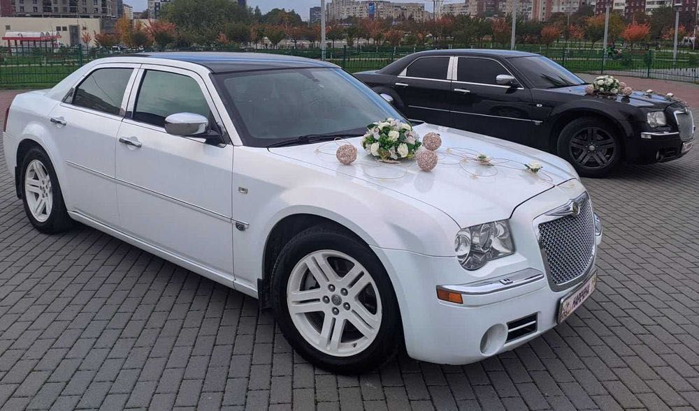 Оренда авто на весілля Chrysler 300c, весільний кортеж, перевезення