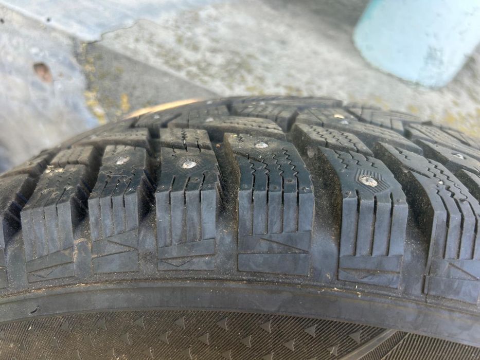 Продам зимову шину резину гуму на дисках Hankook Winter i*pike x R17