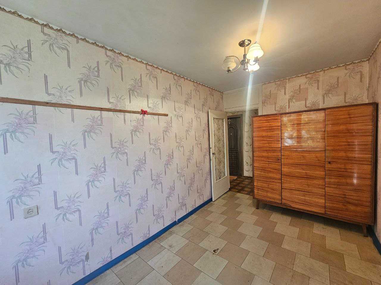 Продается двухкомнатная квартира на Дзержинке, ул. Бызова (бывш.Якира)