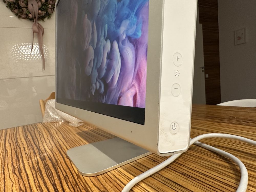 Apple Cinema HD Display monitor 23” A1082
