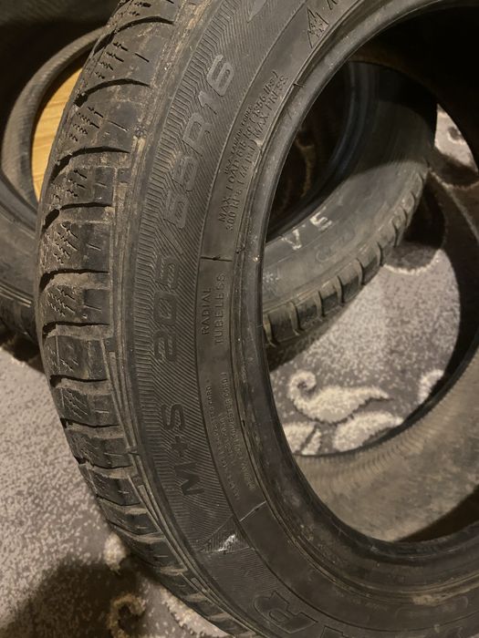 Пара зимової гуми goodyear ultraGrip 205/55 R16