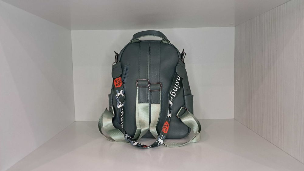 Женский рюкзак-сумка из экокожи.