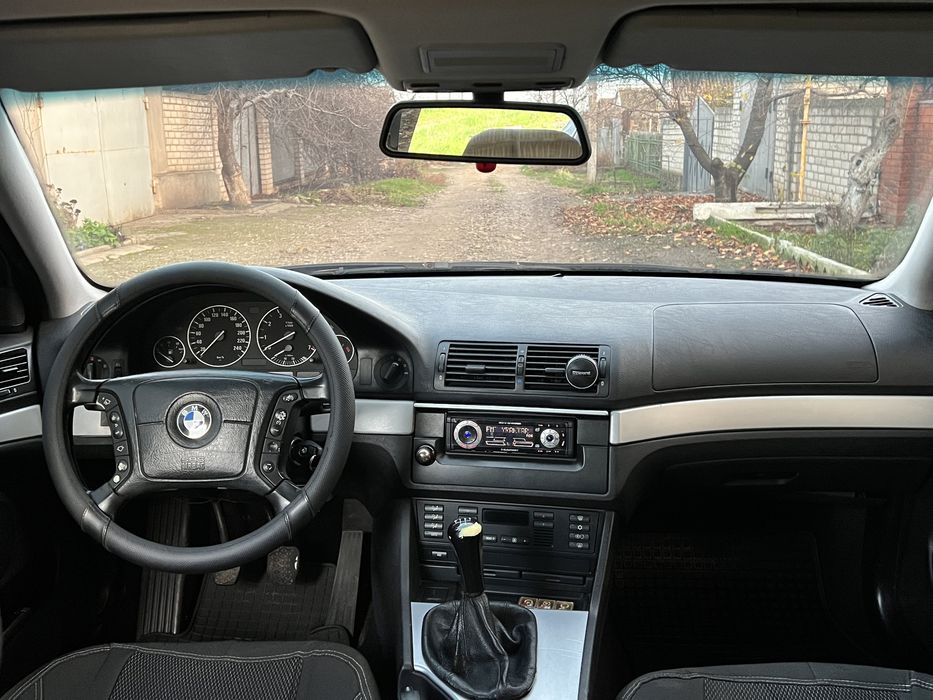 Продам BMW e39, 2.2 Мех, Газ , 2003 год