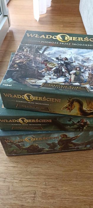 Władca Pierścieni Podróże przez Śródziemie - komplet