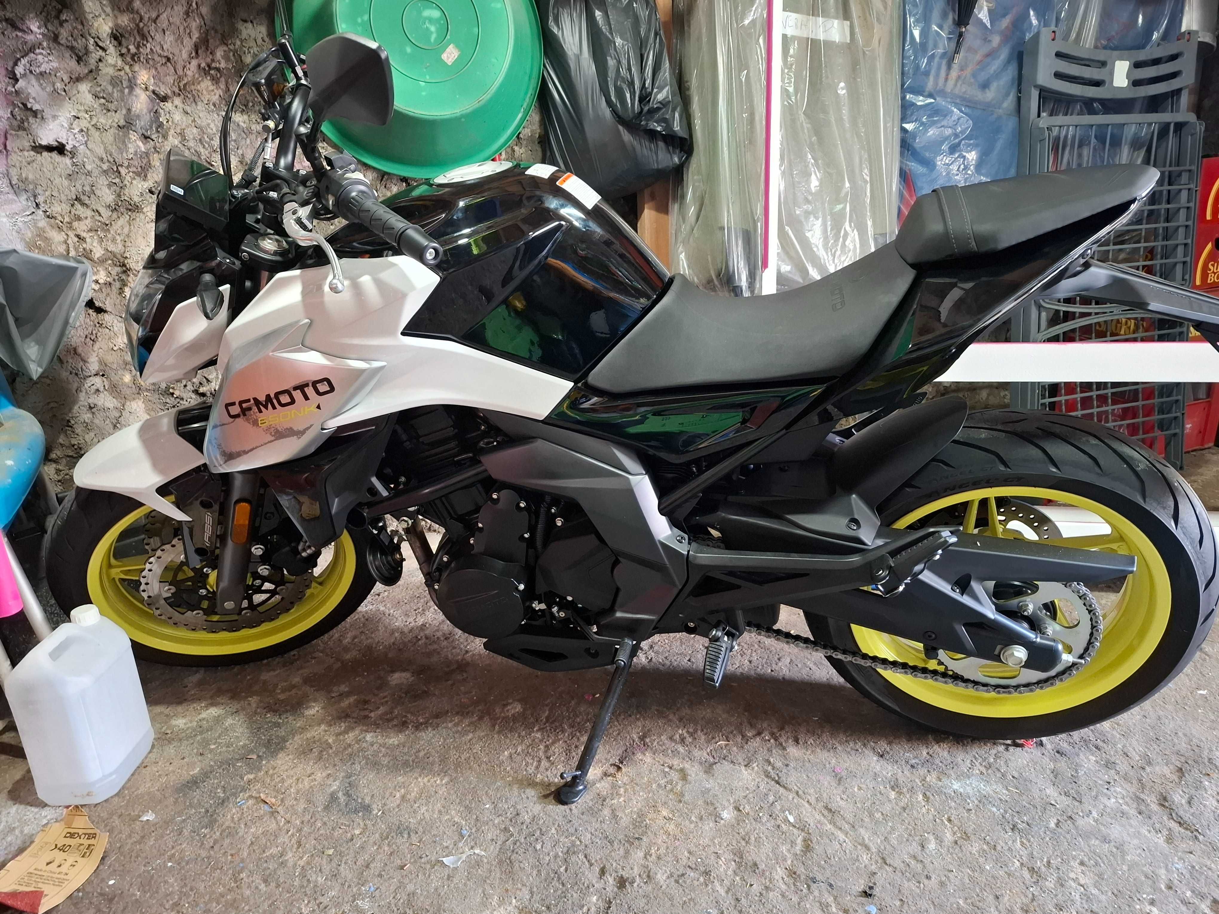 Moto CF 650 NK 2023