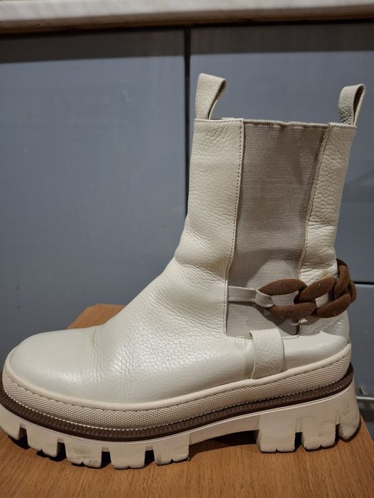 Продам шкіряні Челсі