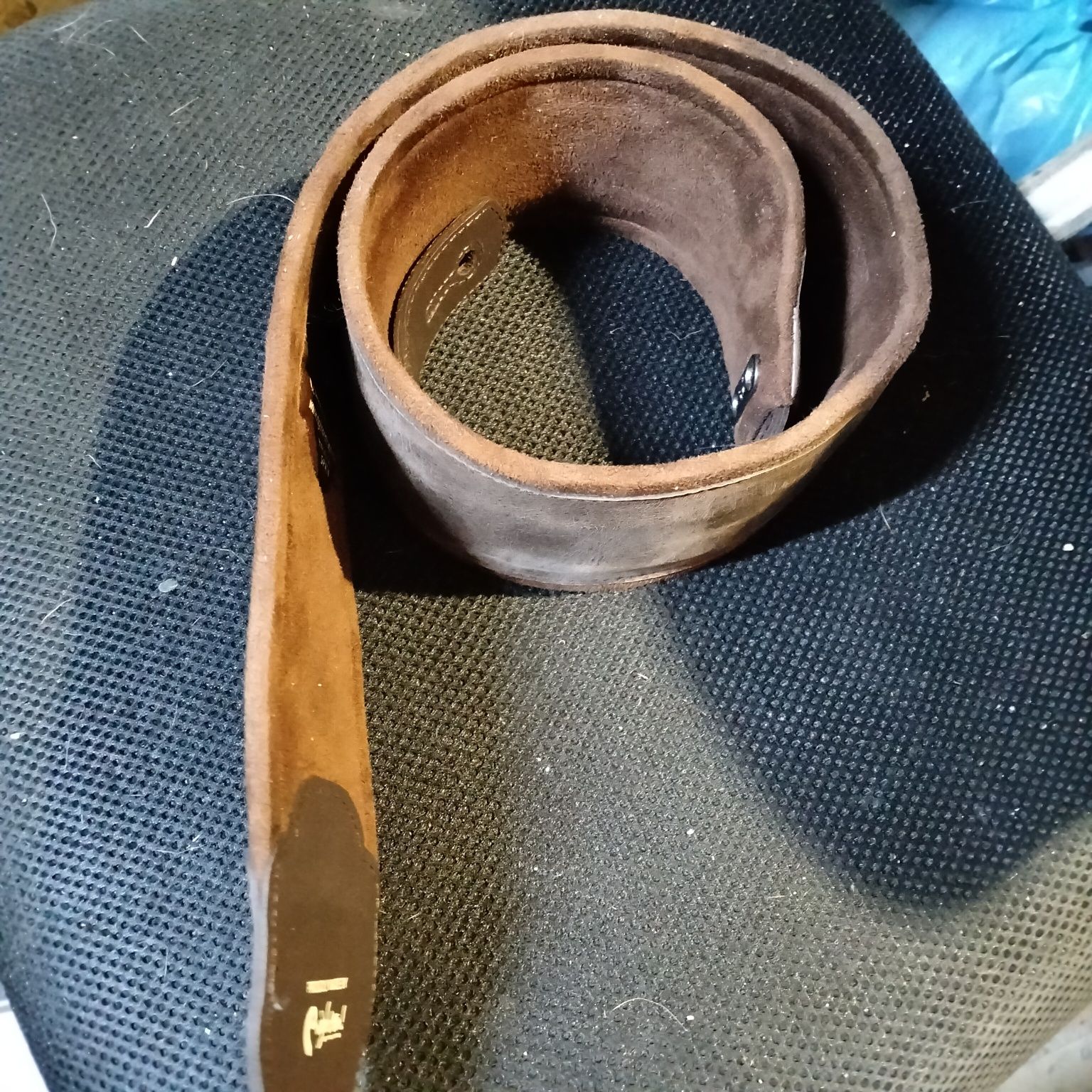 Material de guitarra (afinador e straps)