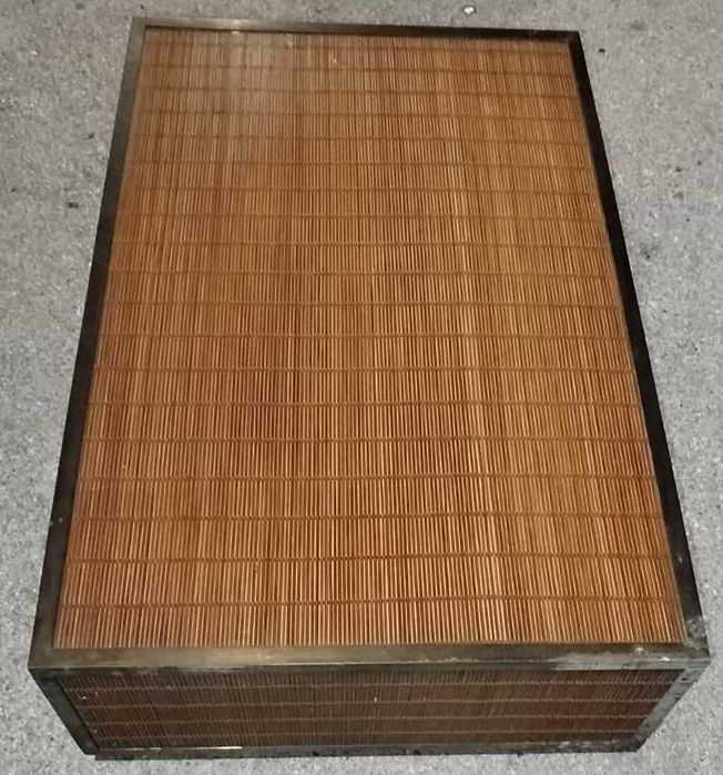 Mesa de centro Vintage, de bambu com rodizios e tampo em vidro