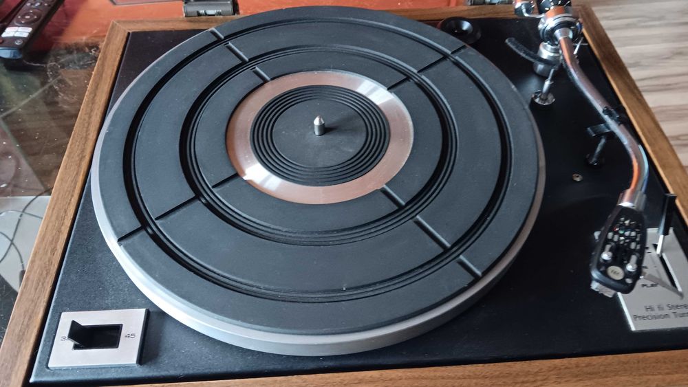 Gramofon CEC BD-2000