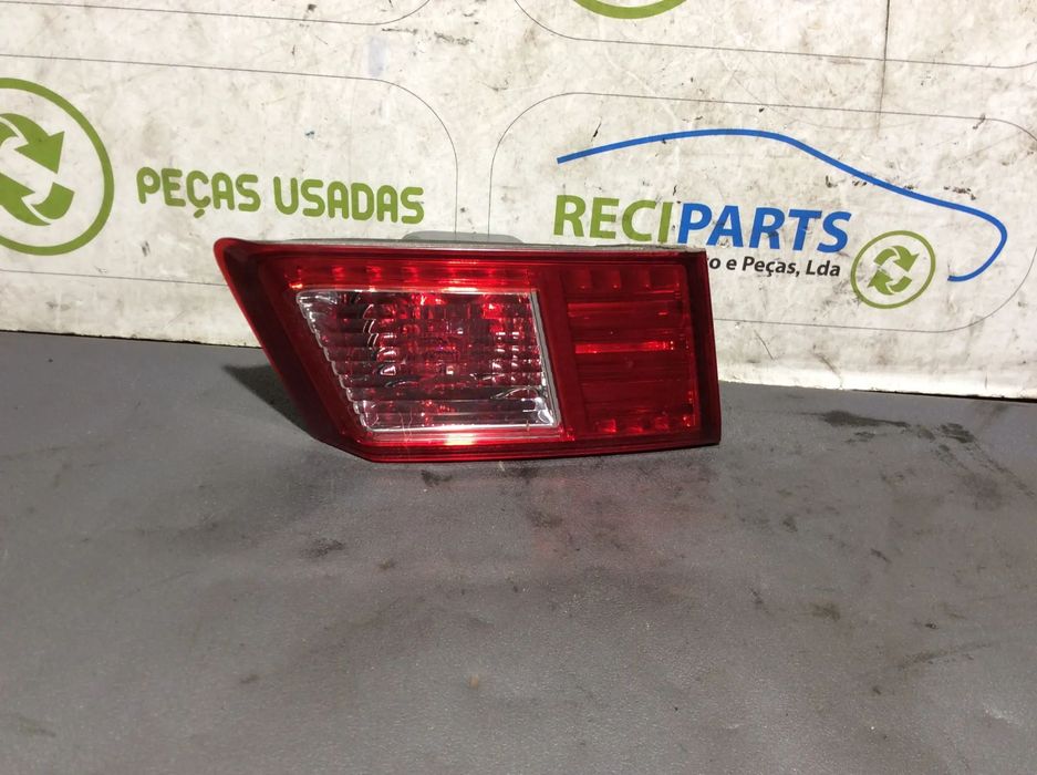 Farolim da mala trás esquerdo Honda Accord 2009