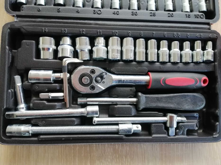 Удобный и компактный набор инструментов 46 элементов