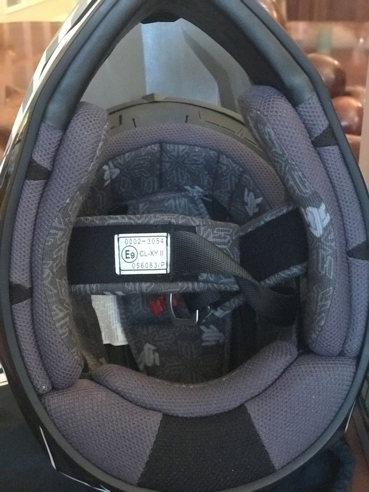 Capacete de moto para criança como novo