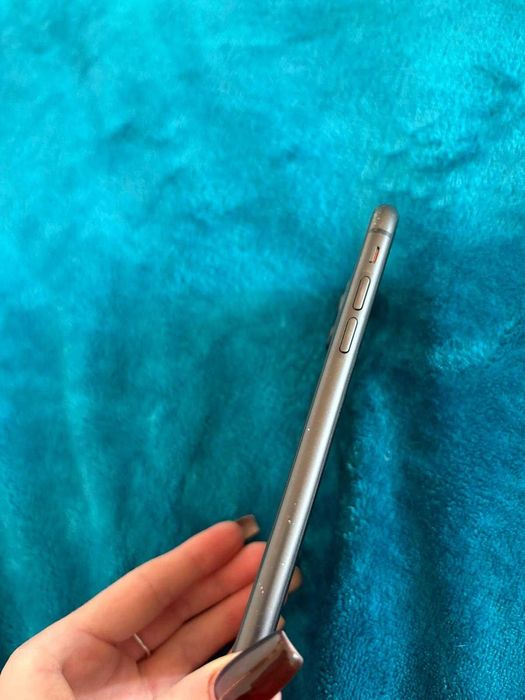 iPhone 11 64GB, stan bardzo dobry