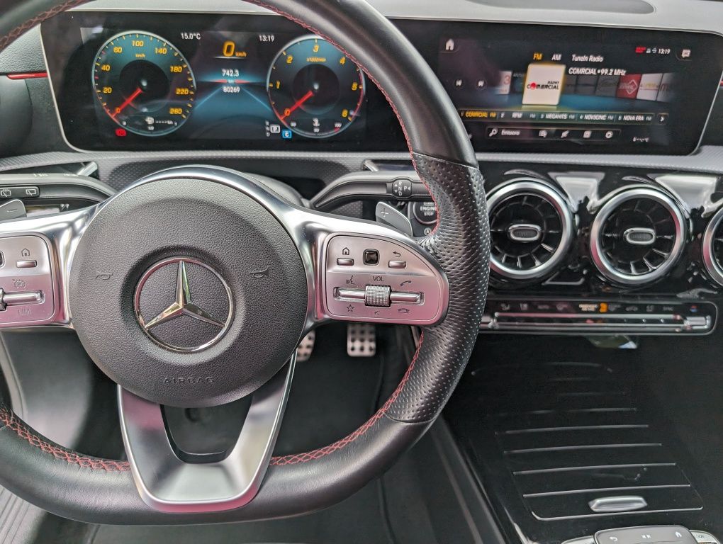 Mercedes A180d AMG com 80.000km revisões na marca  carro nacional,