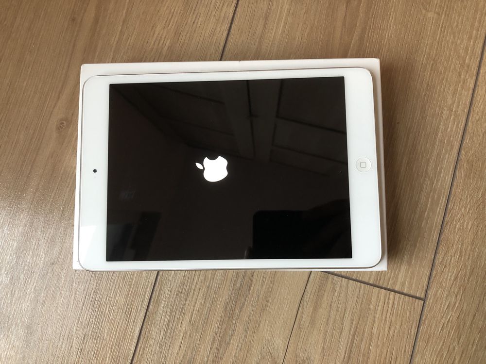 iPad MINI A1432 SILVER w bardzo dobrym stanie + dodatki!