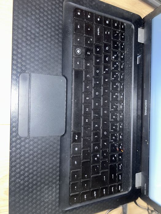 Compaq presario CQ56