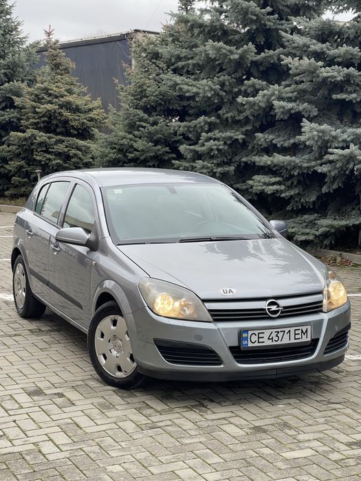 Opel Astra 2004 год 1.4 бензин
