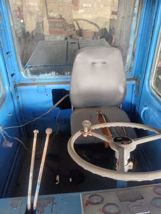 Продам львівський погрузчик мотор МТЗ д 240 коробка ЗІЛ міст ЗІЛ