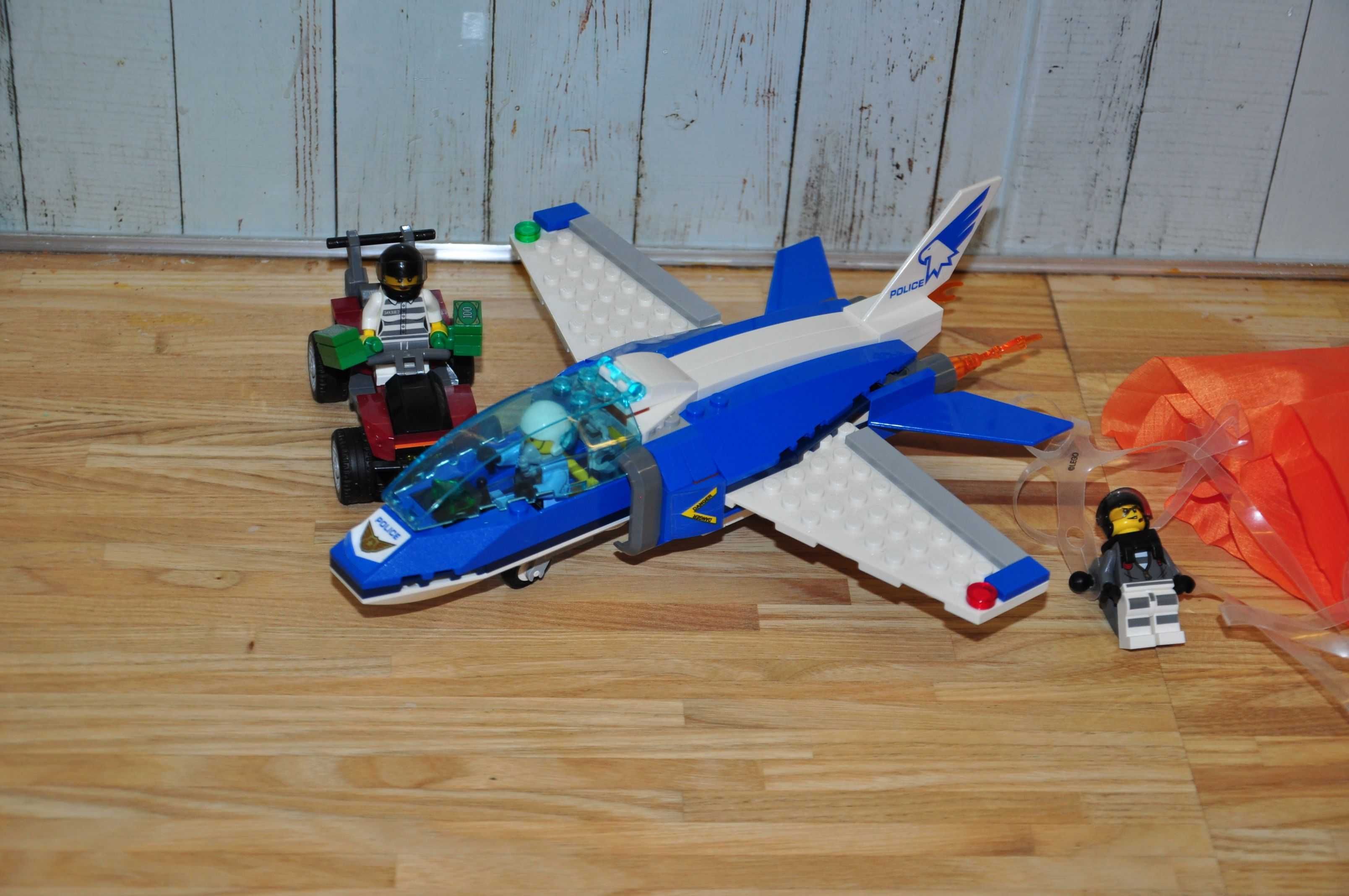 Z0279 Zestaw LEGO City 60208-1 Aresztowanie spadochroniarza