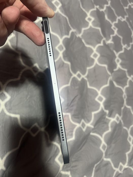 Продам iPad Air 5 64Gb стан ідеальний,планшет
