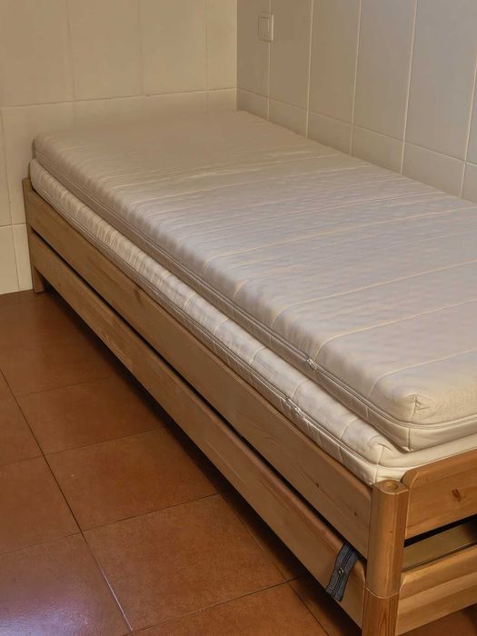 Cama empilhável c/2 colchões, pinho/Ågotnes