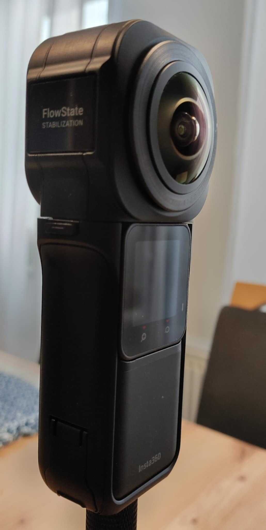 INSTA 360 ONE RS - kamera 360