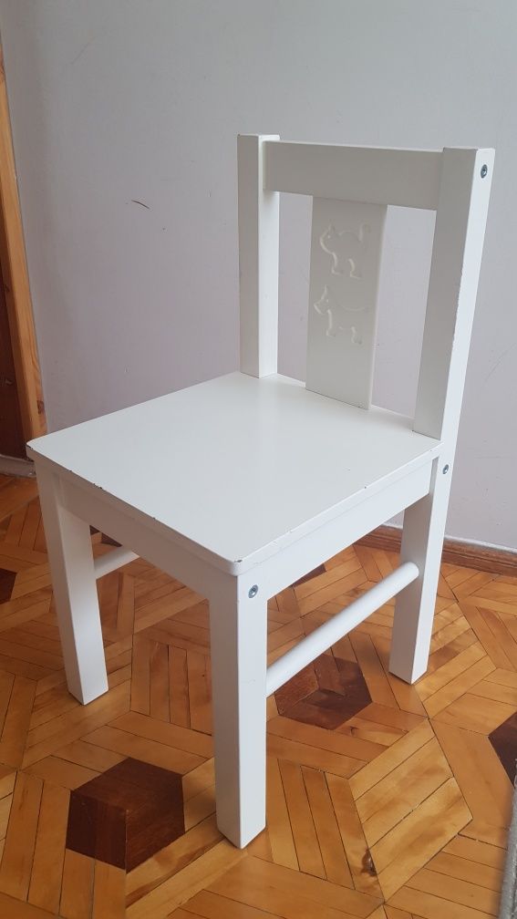 Sprzedam 2 krzesełka dla dzieci