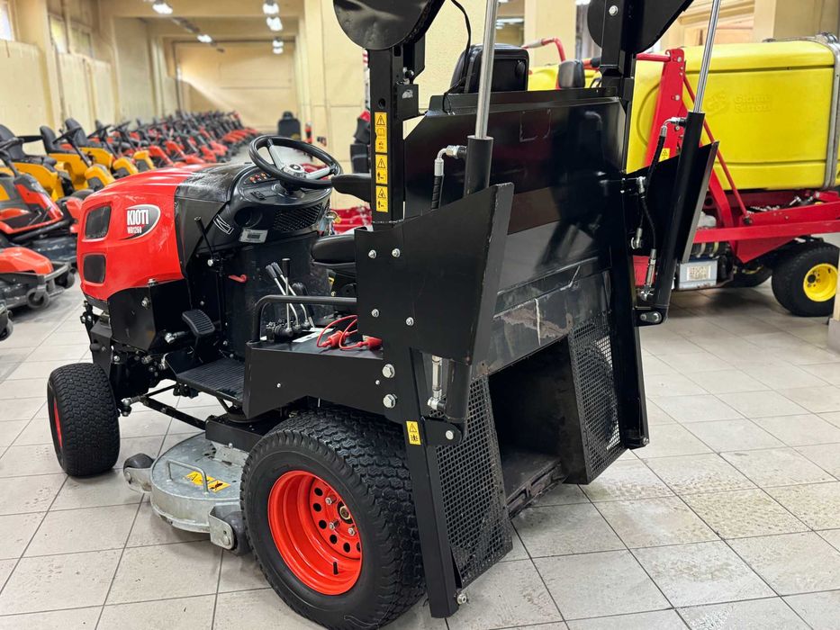 Traktorek Kosiarka Kioti WD1260 Górny wysyp Diesel 355 MTG JAK NOWY