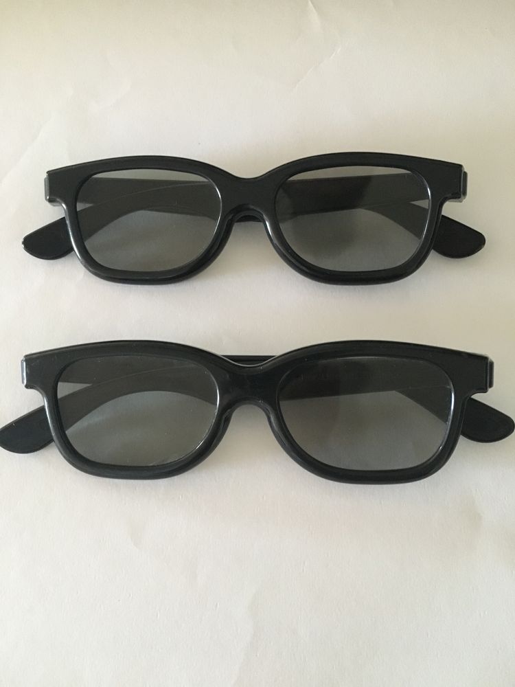 Dois Óculos 3D, igual a novo.