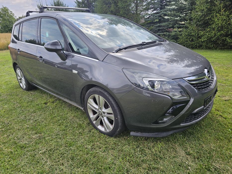 Lampa prawa lewa Opel Zafira C 1.4T na czesci