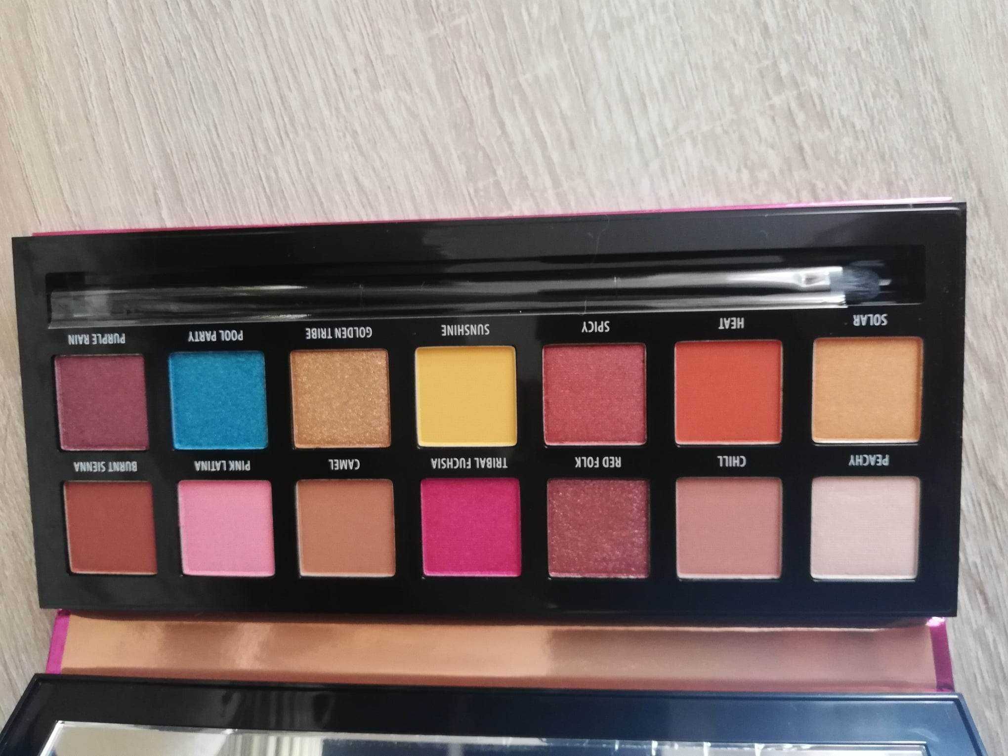 Douglas Summer Vibes Eyeshadow Palette paleta cieni