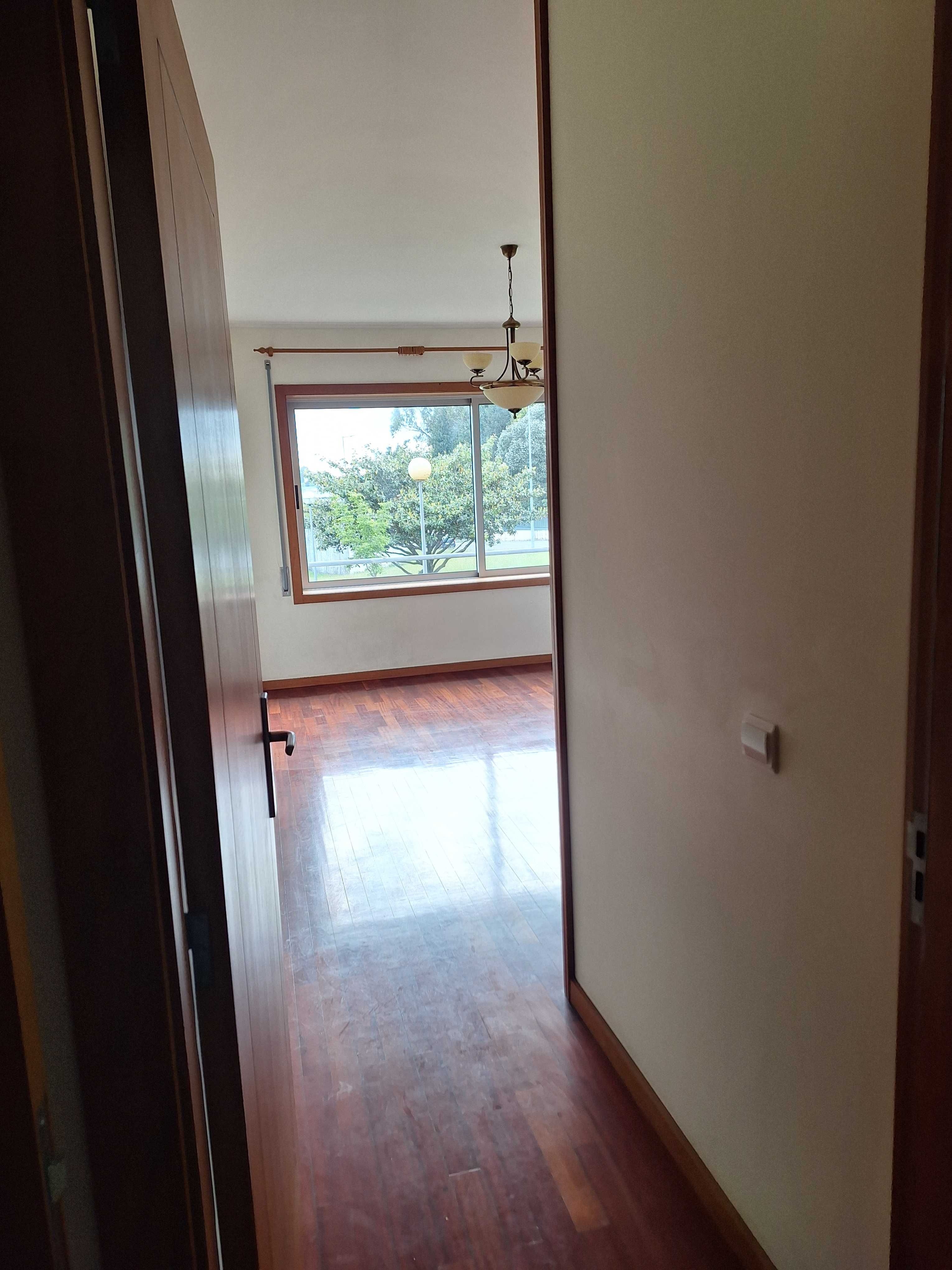 Aluguer de apartamento T1+1