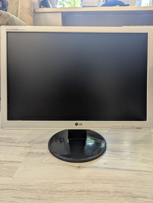 Монітор 20" LG Electronics W2042S-SF Silver