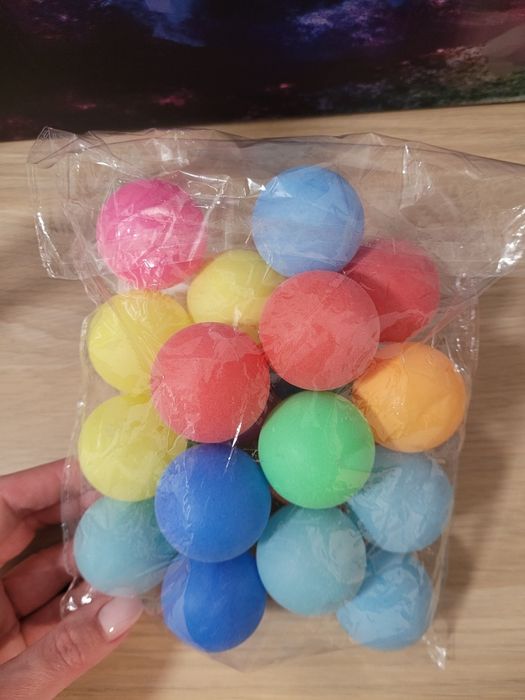 20 kolorowych lekkich plastikowych piłeczek dla dzieci dla kota psa