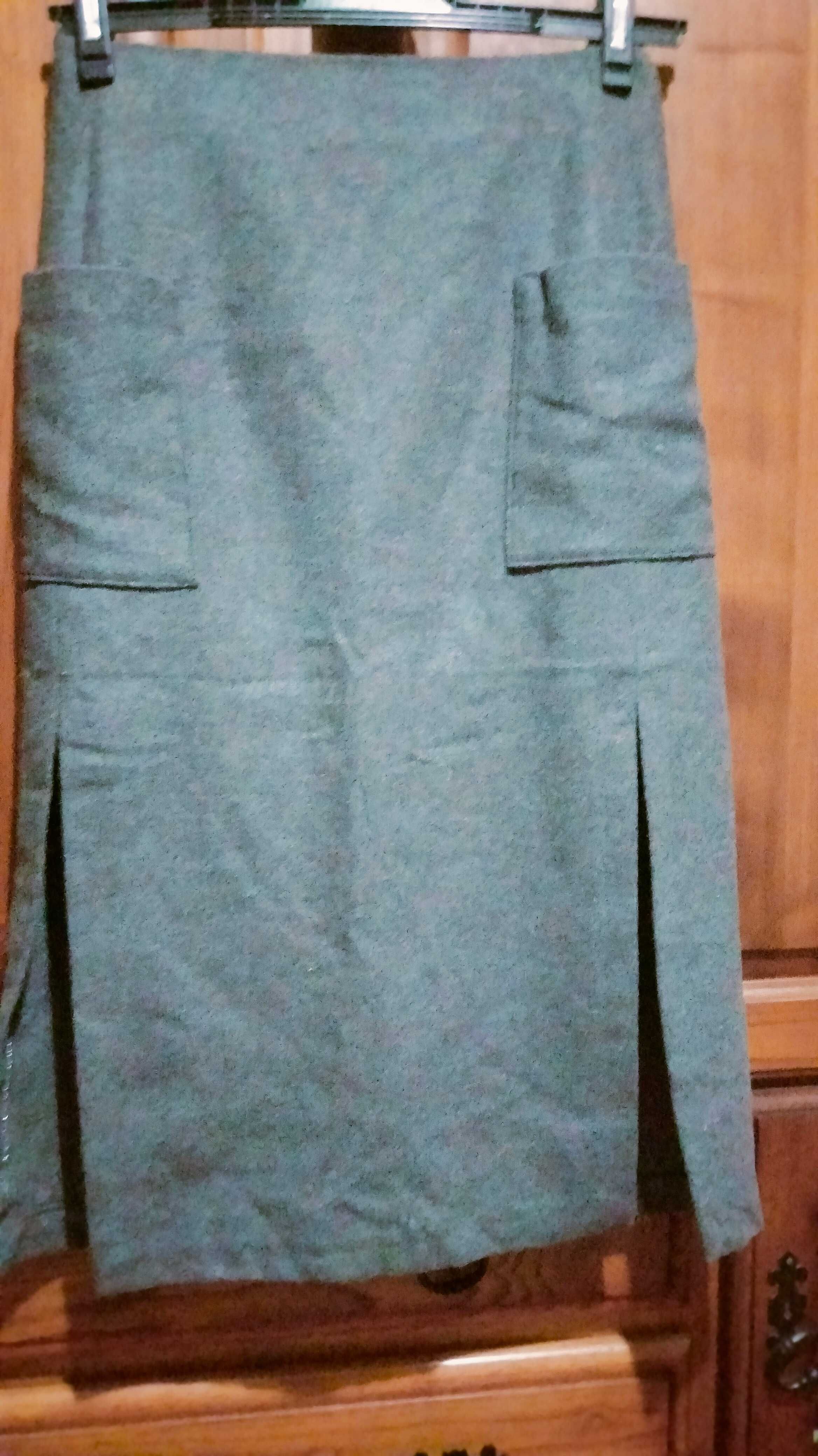Saias da Zara tamanho médio, novas