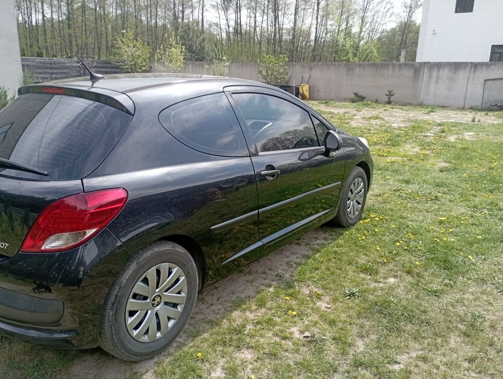 Продам Авто Пежо 207 1.6hdi