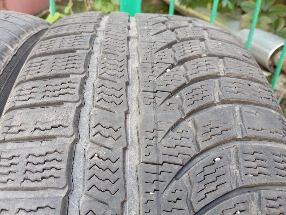 Комплект зимней резины Nokian WR A4 235/45 R18 на допал