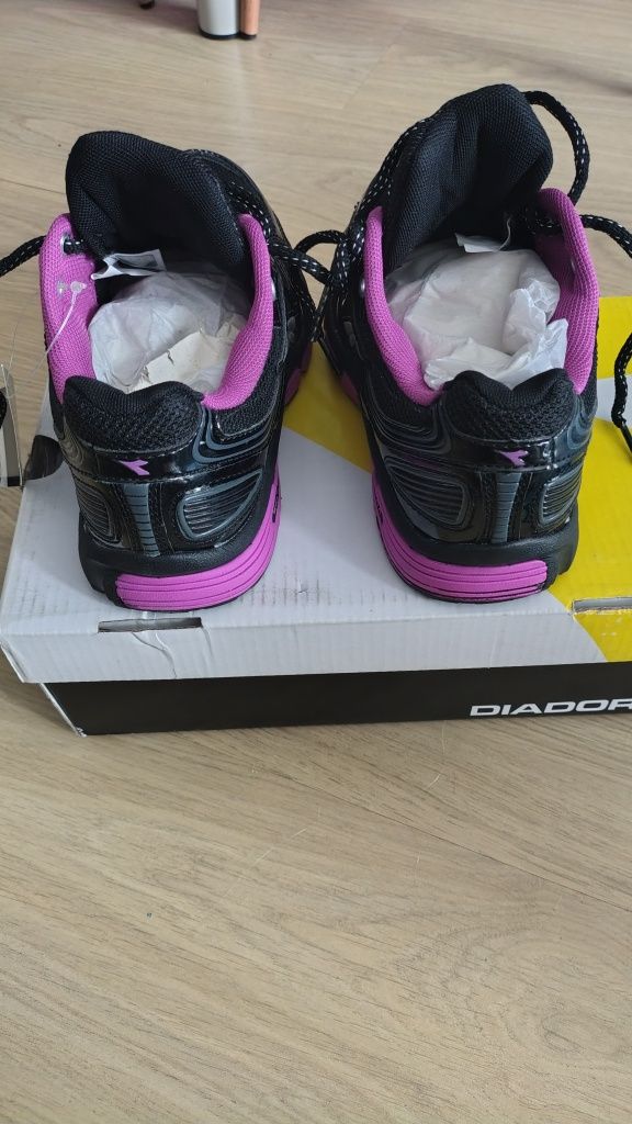 Buty damskie diadora nowe