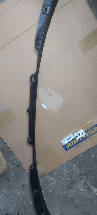 Listwa maski podszybia Volvo XC60 08-17r