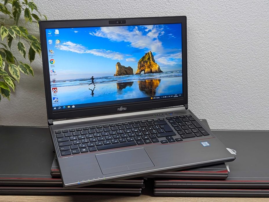 Ноутбук Б\В Fujitsu E756/15.6 Full/i5-6300U/8Gb/256Gb (F158)