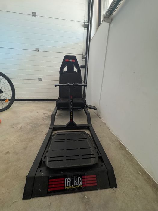 Next Level Racing Challenger cockpit