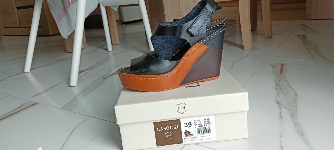 Sandałki damskie Lasocki r. 39