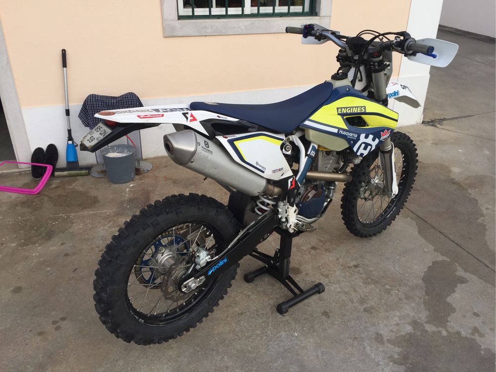 Husqvarna 350 FE matriculada